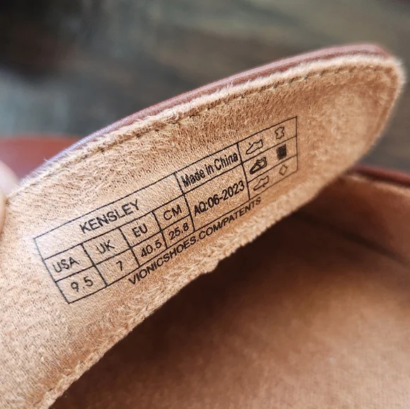 Vionic Kensley Leather Slip-On Lug Sole Platform Loafers. Women's size 9.5. - Picture 9 of 11